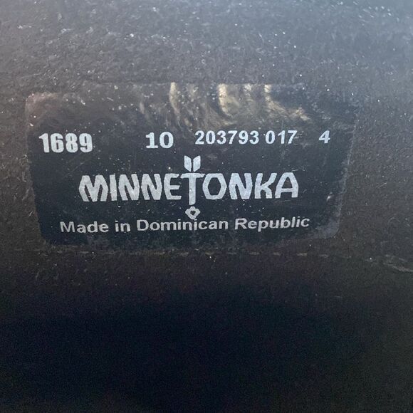 Minnetonka Black suede slouchy fringe zip up boots with Tassel bows - Like a New - Picture 6 of 12